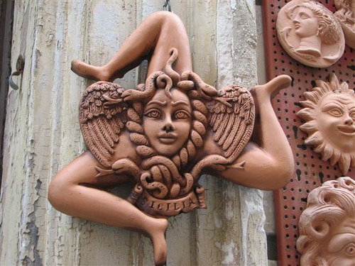 Symbol of Sicily.JPG © Clare and Andrew Payne